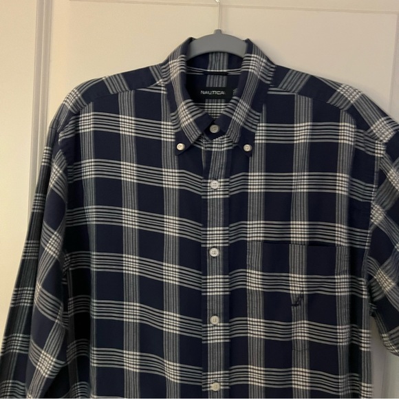 Nautica mens long sleeve plaid casual button down shirt | size medium - Picture 6 of 10